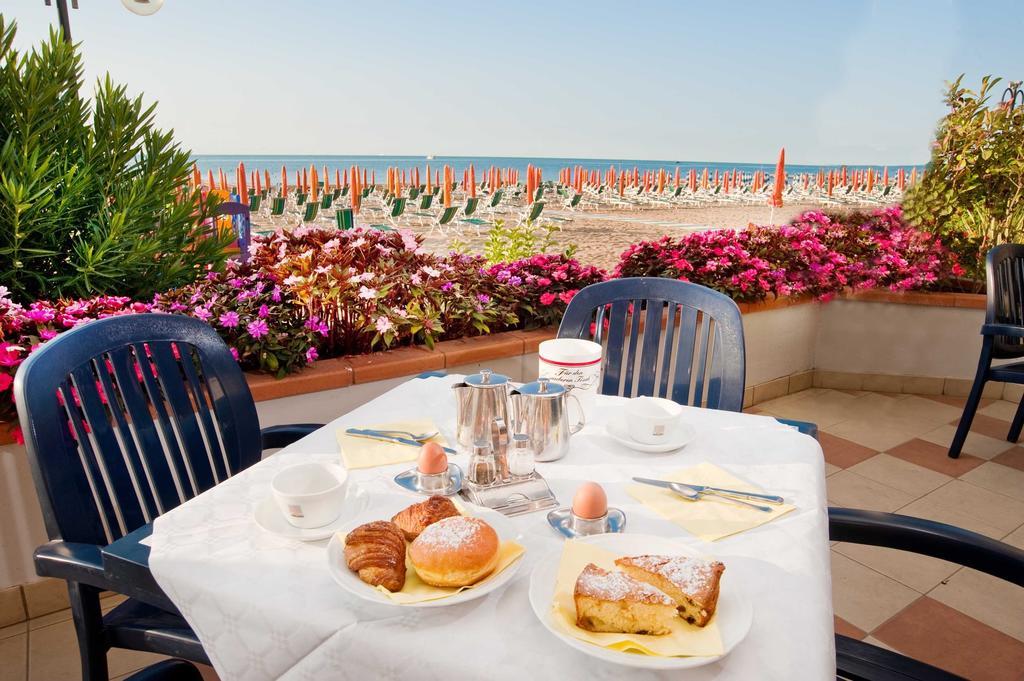 Hotel Corallo Lido di Jesolo Exterior photo