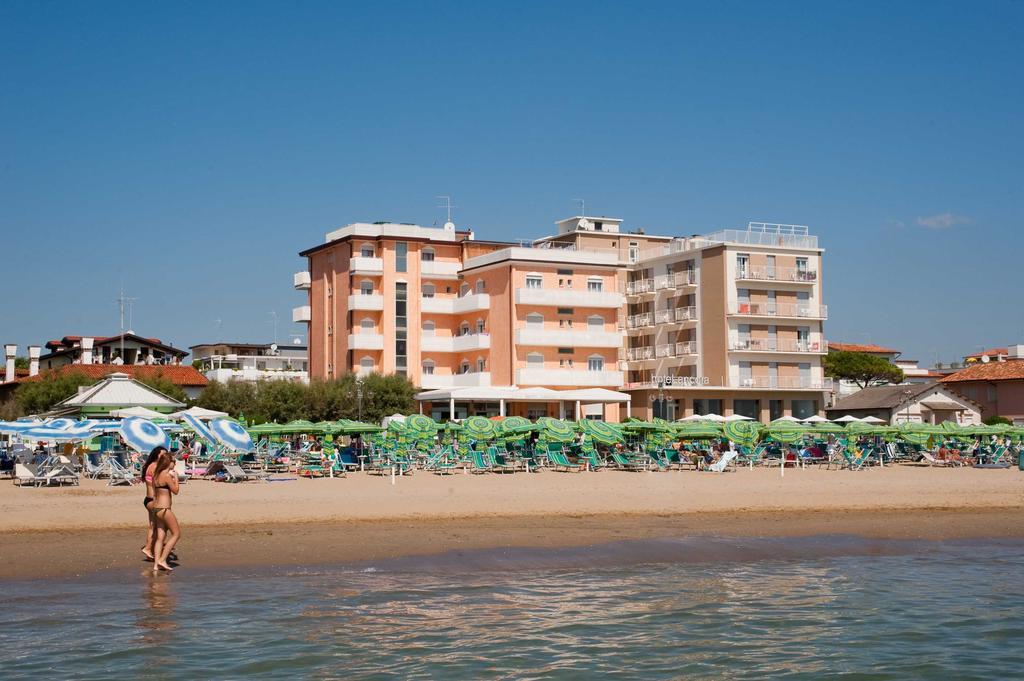 Hotel Corallo Lido di Jesolo Exterior photo