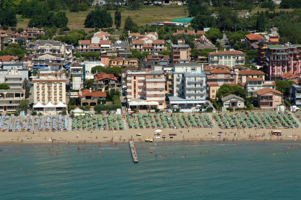 Hotel Corallo Lido di Jesolo Exterior photo