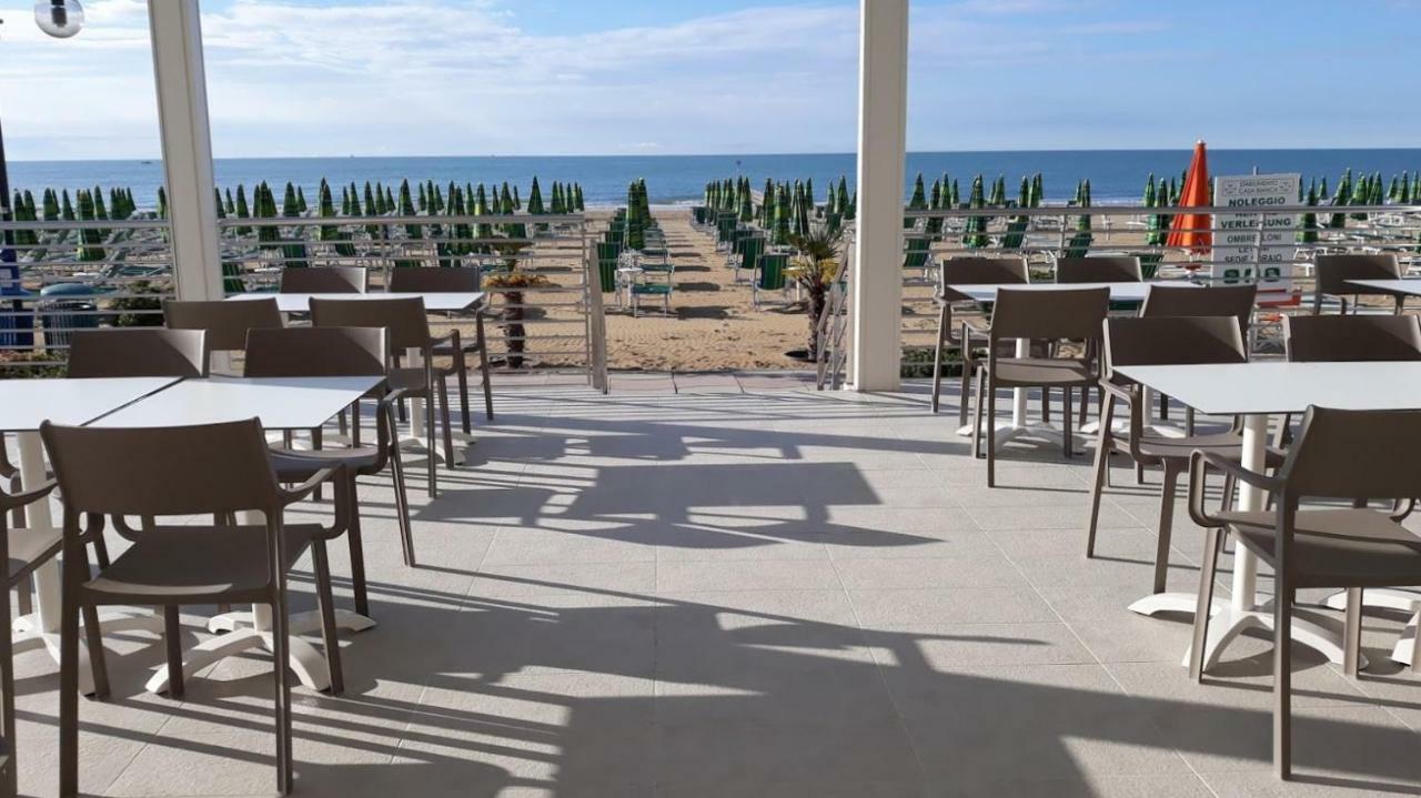Hotel Corallo Lido di Jesolo Exterior photo