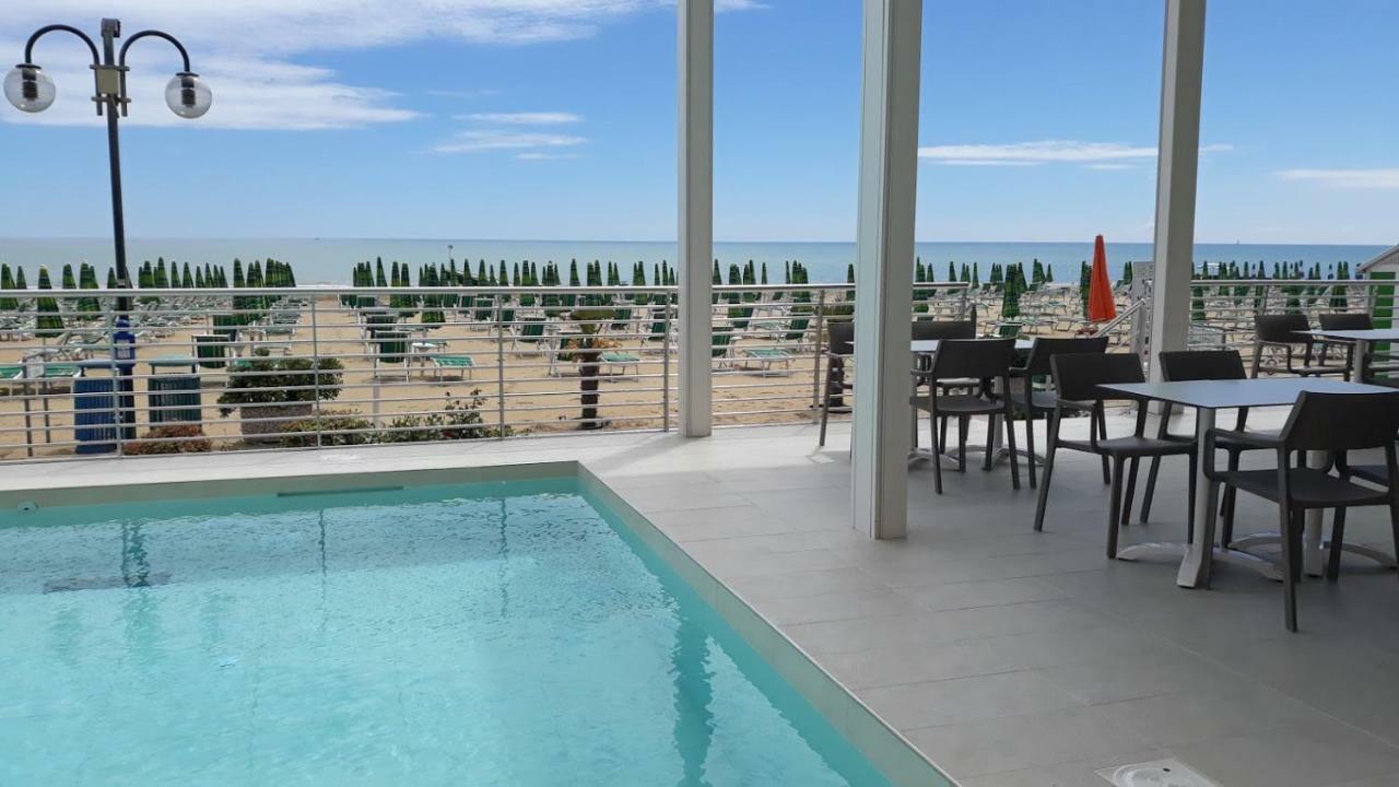 Hotel Corallo Lido di Jesolo Exterior photo