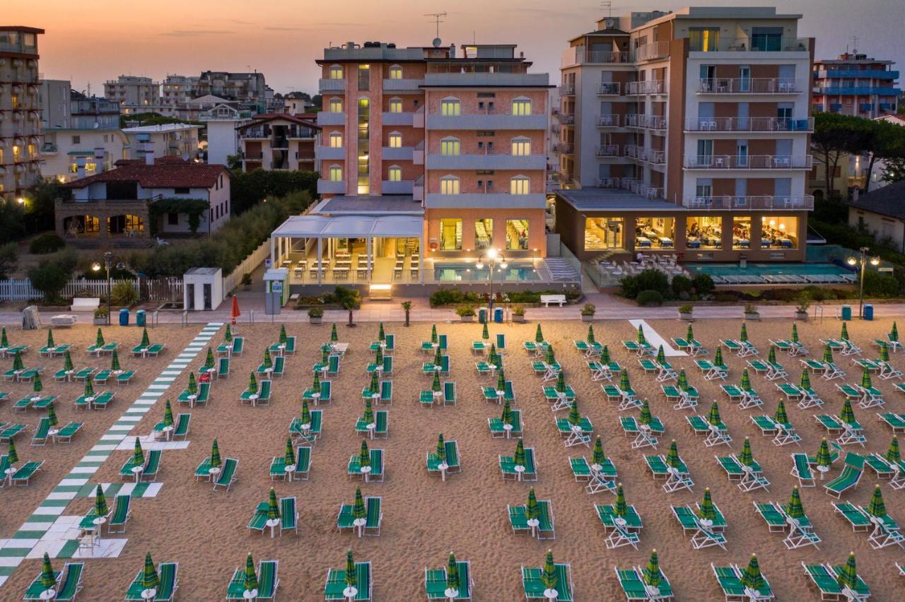 Hotel Corallo Lido di Jesolo Exterior photo