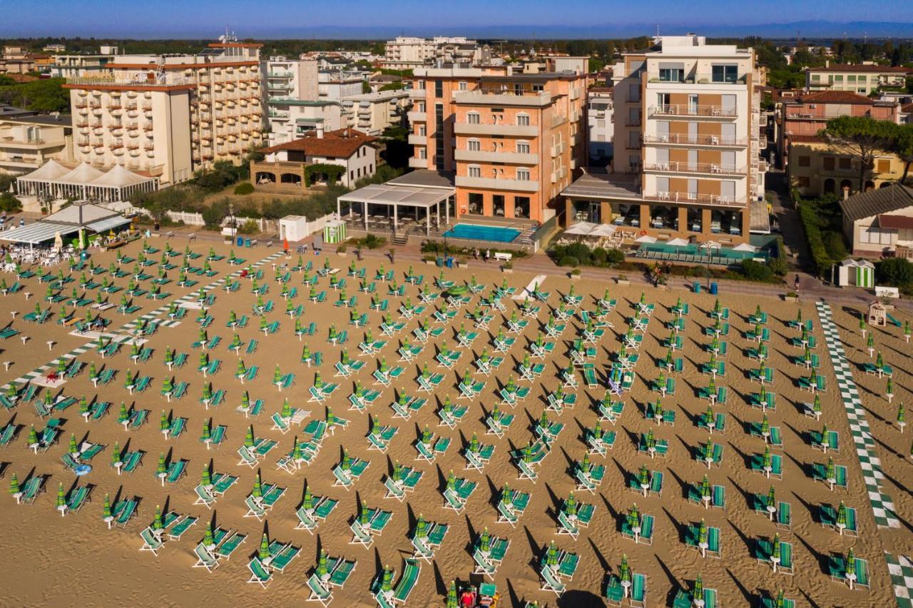 Hotel Corallo Lido di Jesolo Exterior photo